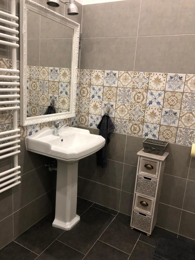 Katus Apartman Apartment Eger Exterior foto