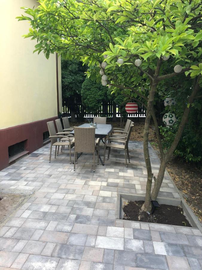 Katus Apartman Apartment Eger Exterior foto
