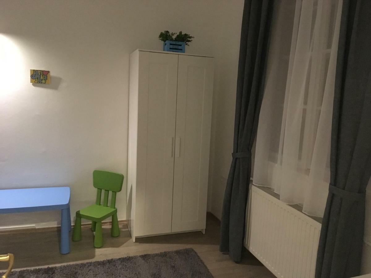 Katus Apartman Apartment Eger Exterior foto