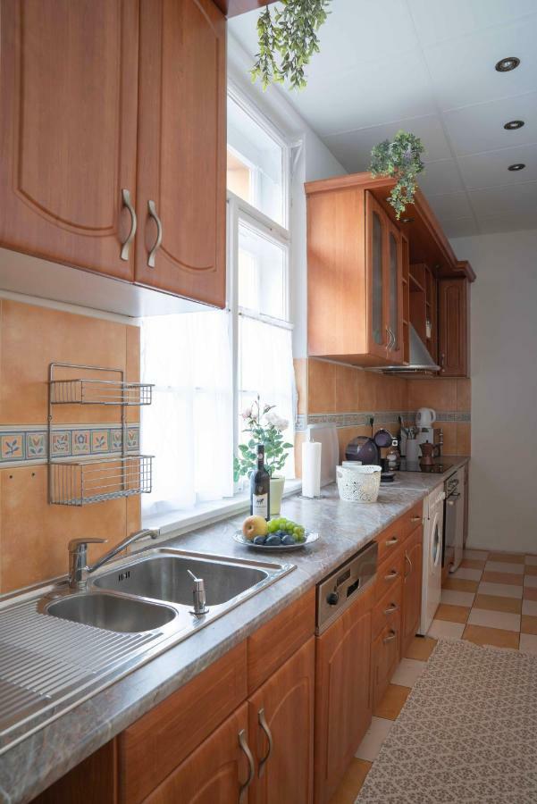 Katus Apartman Apartment Eger Exterior foto